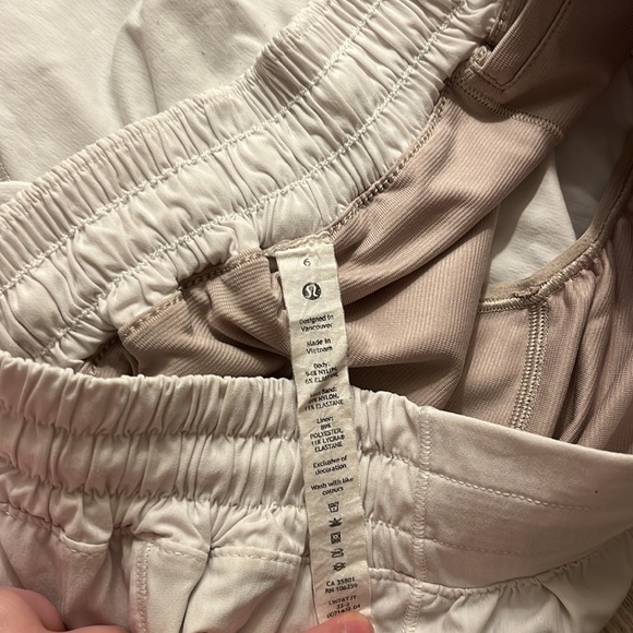 Lululemon athletic hotty hots - Picture 3 of 3